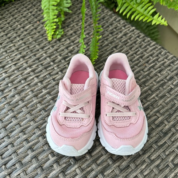 Under Armour Kids' Light Pink Sneakers - Picture 2 of 7
